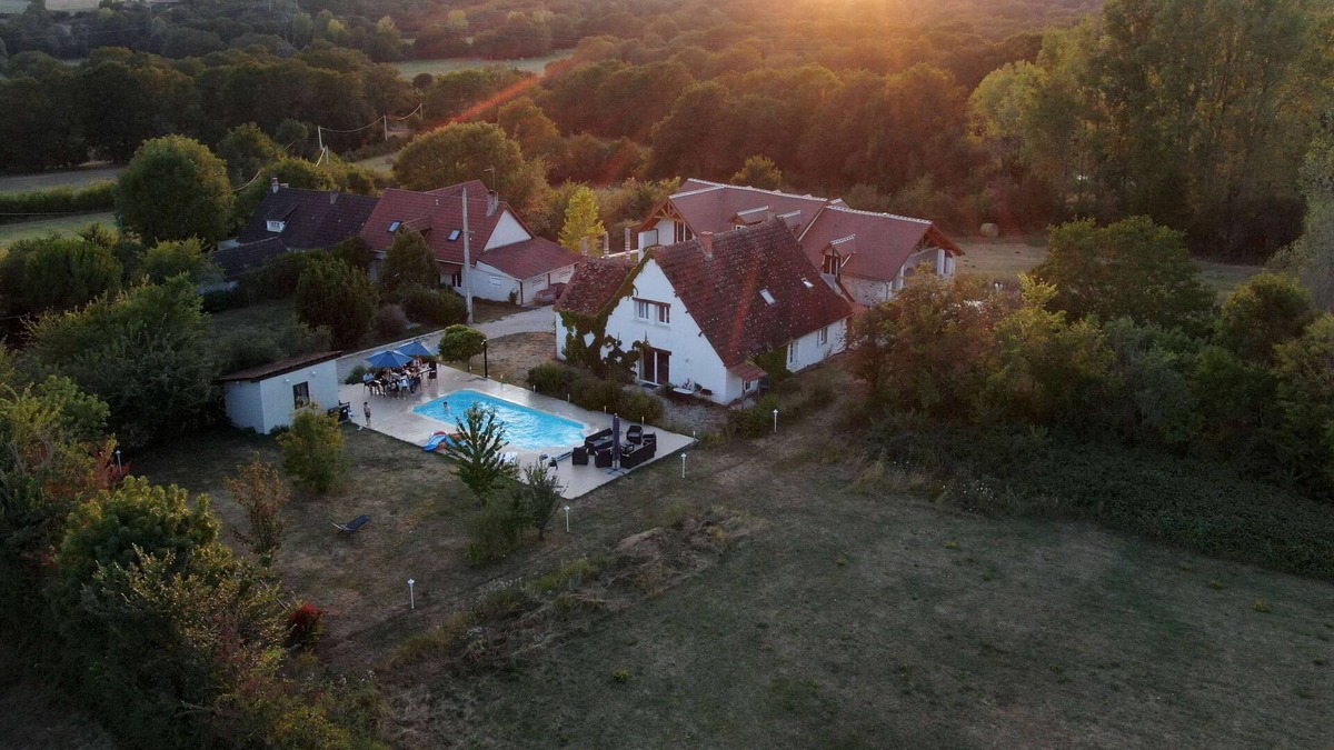 Lys-Saint-Georges House | A haven of peace in the countryside with private pool.