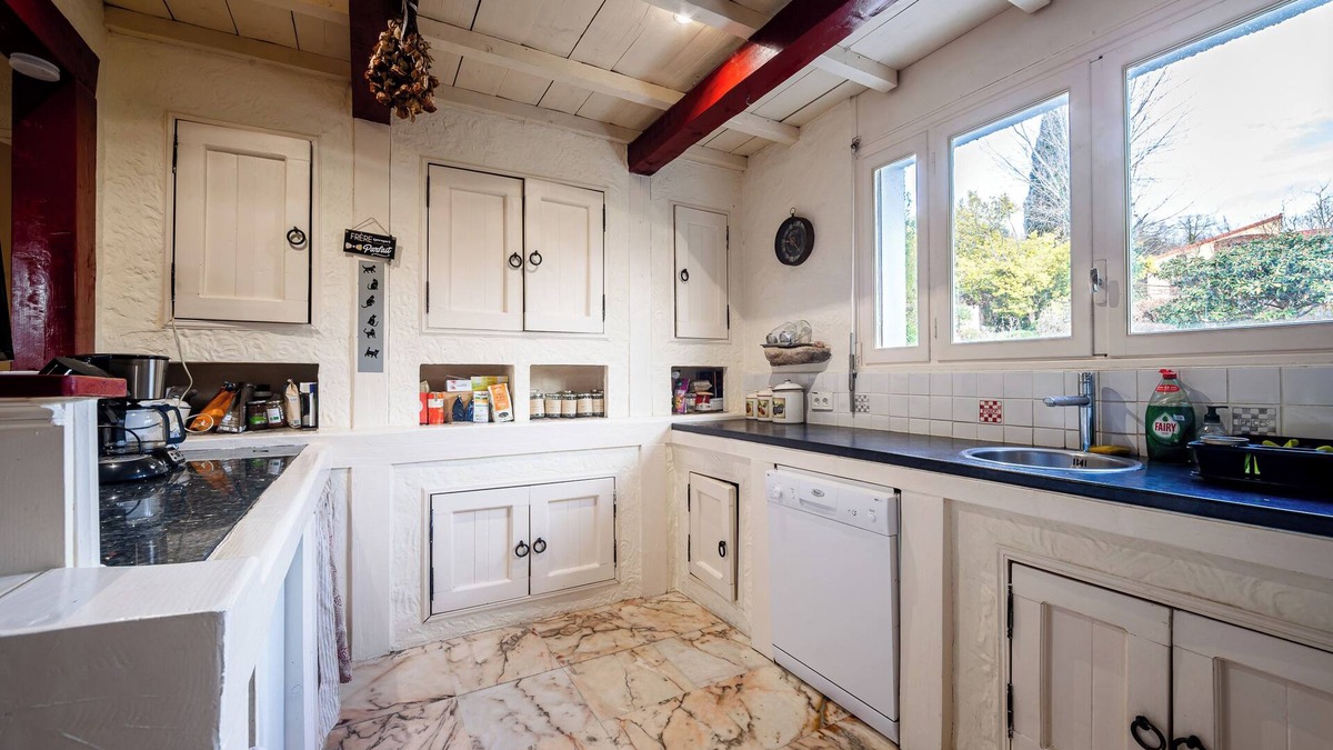 Catllar Villa | A haven of peace nestled in the heart of a charming mountain village.