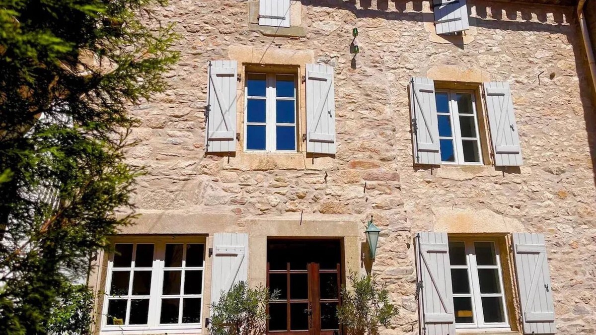 Villeneuve-Minervois House | A 'Hidden Gem,' In Its Own Private Walled Courtyard Just Outside Carcassonne