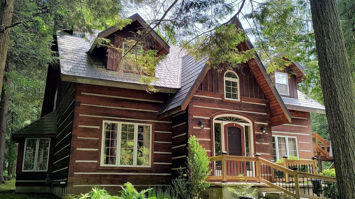 Tiny House | A hidden gem in Thunder Beach, Ontario - Vacation Log Home Rental (Monthly)