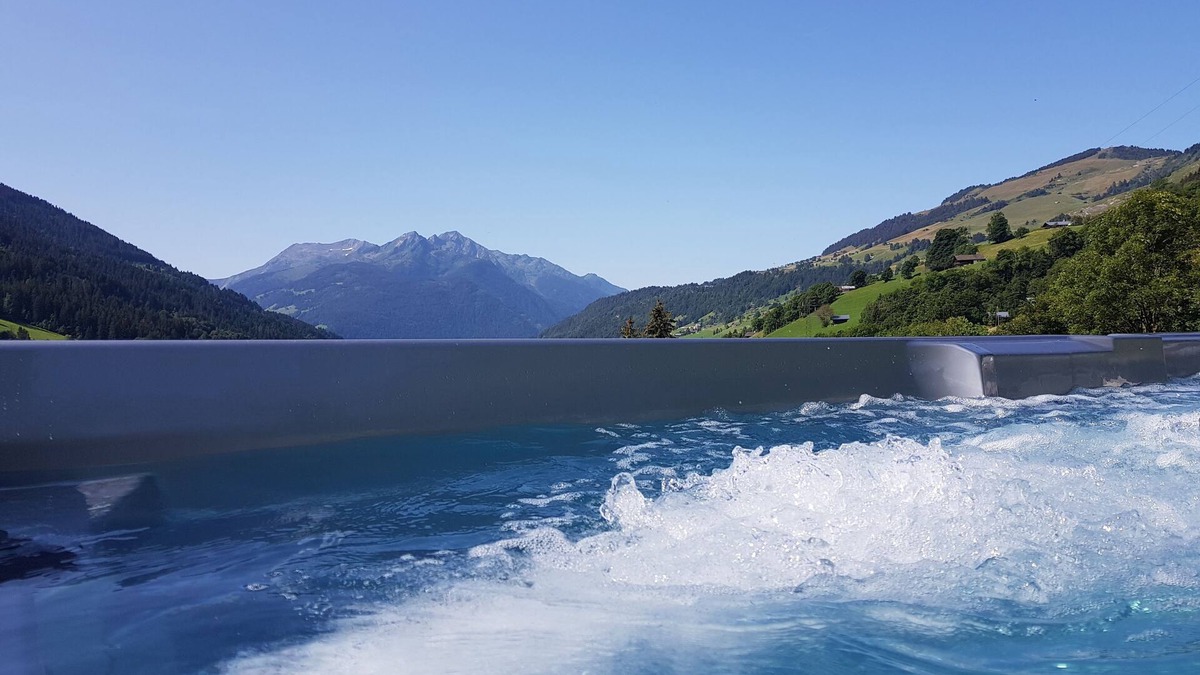 Hauteluce Ski Chalet | A hidden paradise with 10-seat Jacuzzi and outdoor sauna, beautiful view