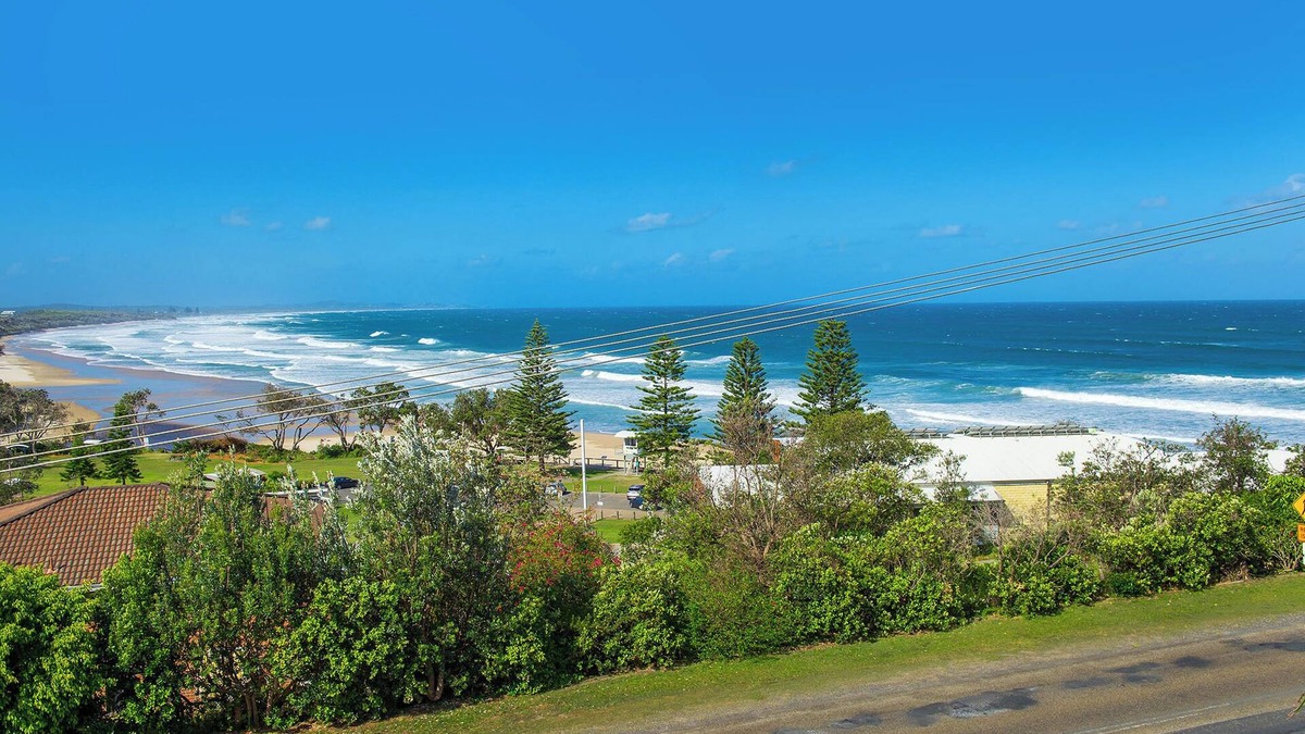Bonny Hills House | A home away from home.The Bonny Hills Beach House with stunning views