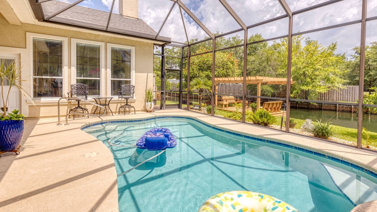 Doctors Inlet House | A Home Away From Home