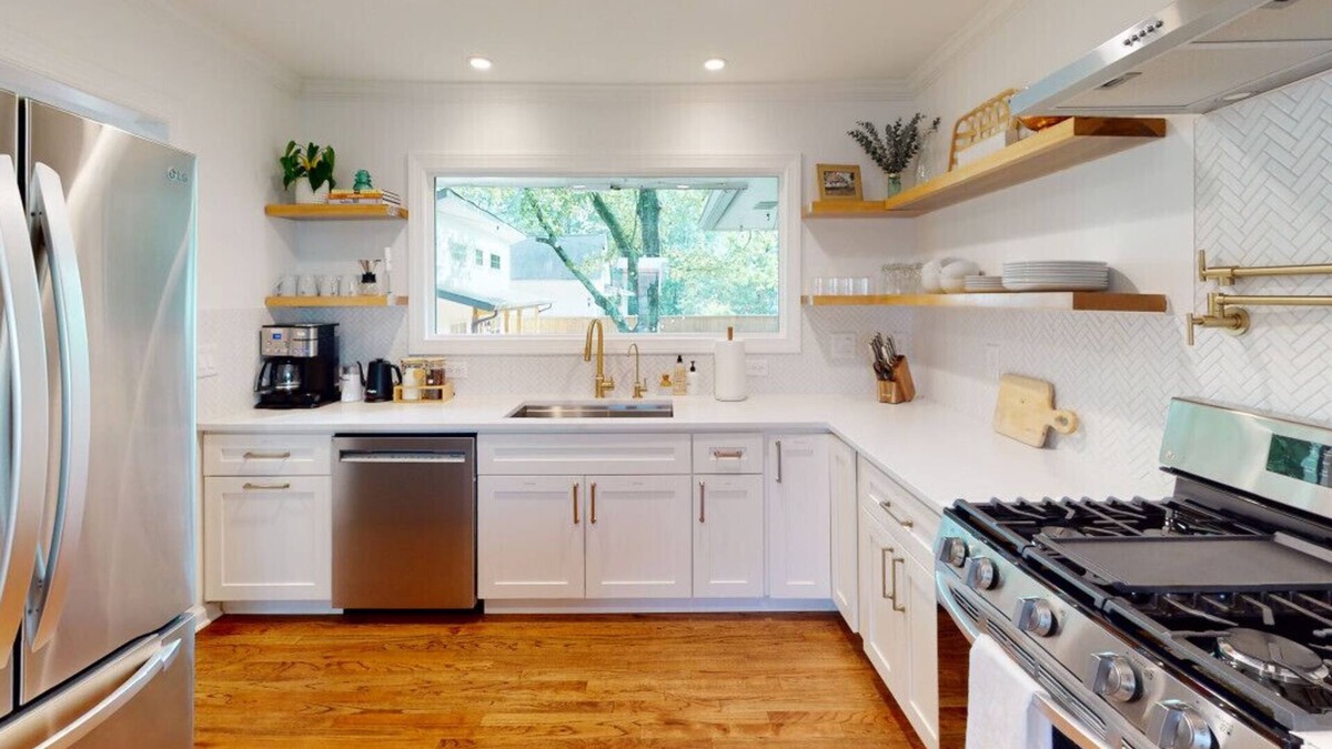 Norcross House | A House, Cottage, & Tiny Home in Downtown Norcross called "Crossing Collective"