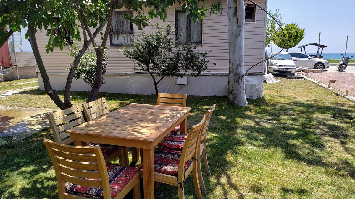 Demre House | A HOUSE WİTH A GARDEN BY THE SEA-MAVİ APART 1