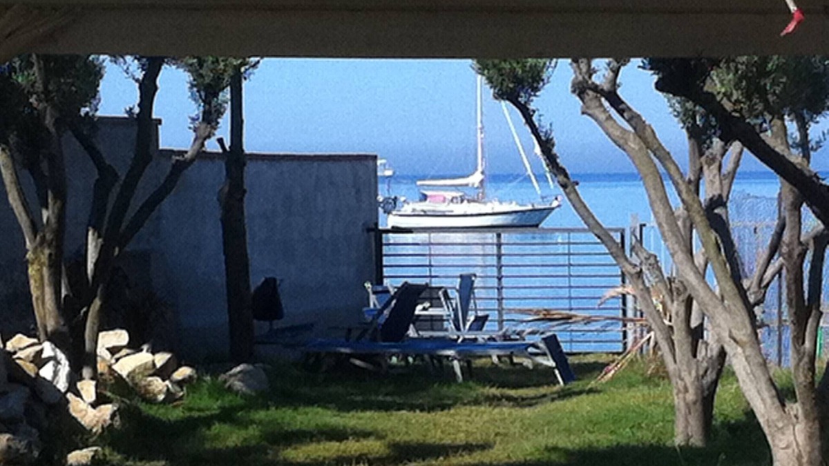 Villaggio delle Mimose Apartment | A jewel by the sea, attic with Wf