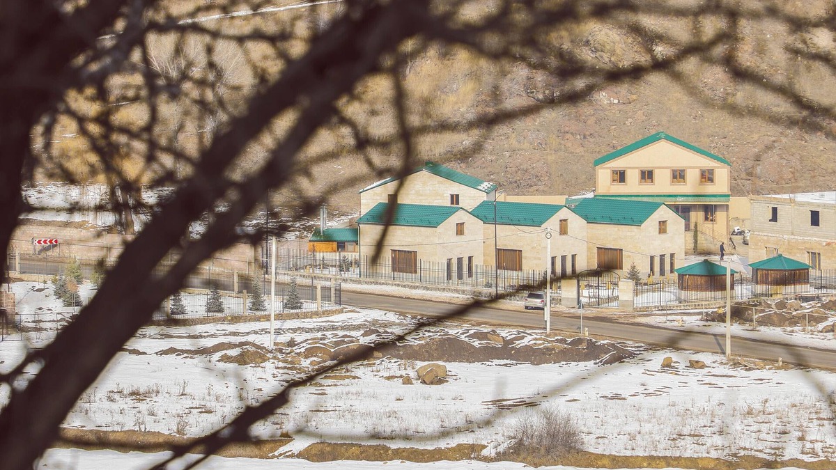 Tsaghkadzor House | A large family hotel
