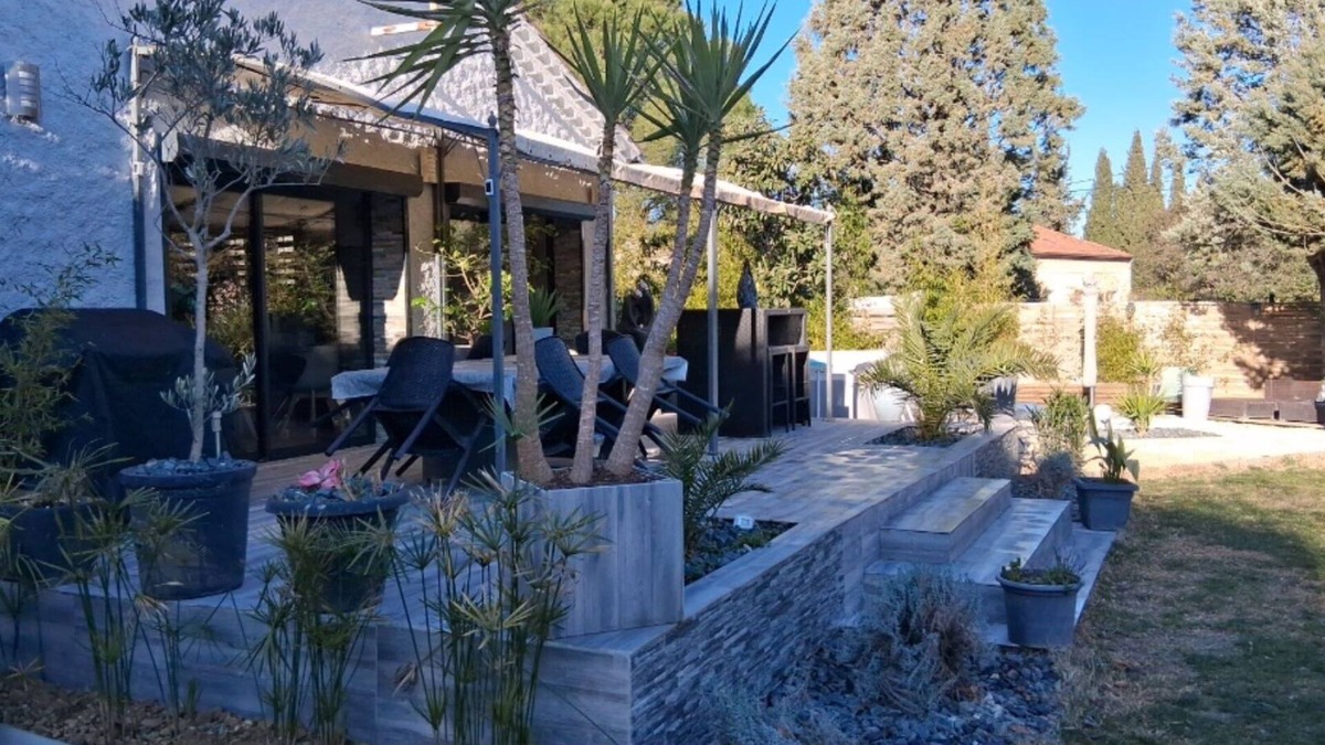 Laudun House | A little corner of paradise
