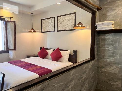 Luang Prabang Bed & Breakfast | A Little Luangprabang- Namkhan Heritage Guesthouse