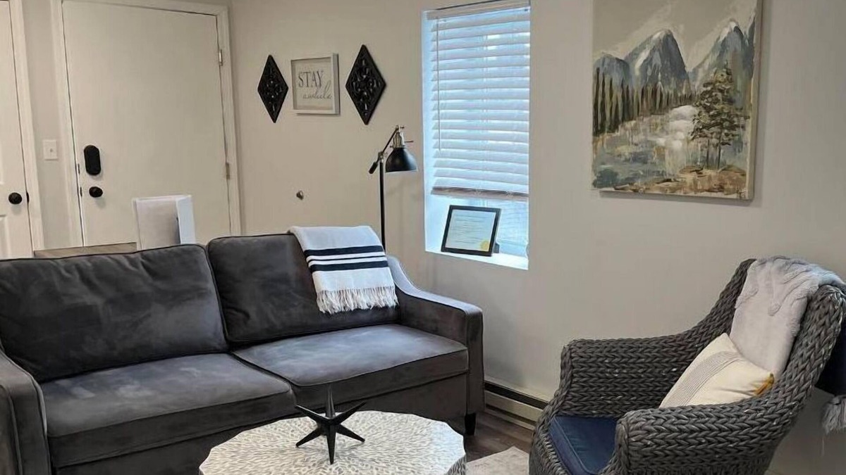 Elkland Apartment | A Little Piece of Main Street 2 - Close to Corning