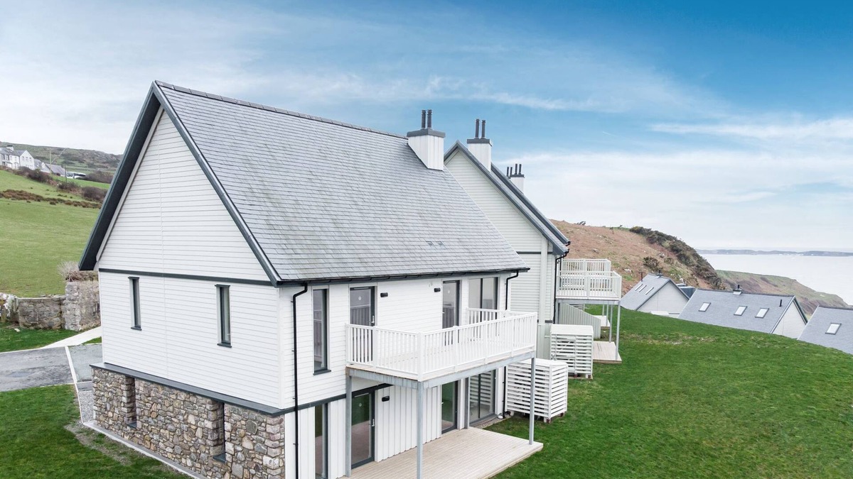 Pistyll Apartment | A llyn peninsula that sleeps 5 guests in 2 bedrooms