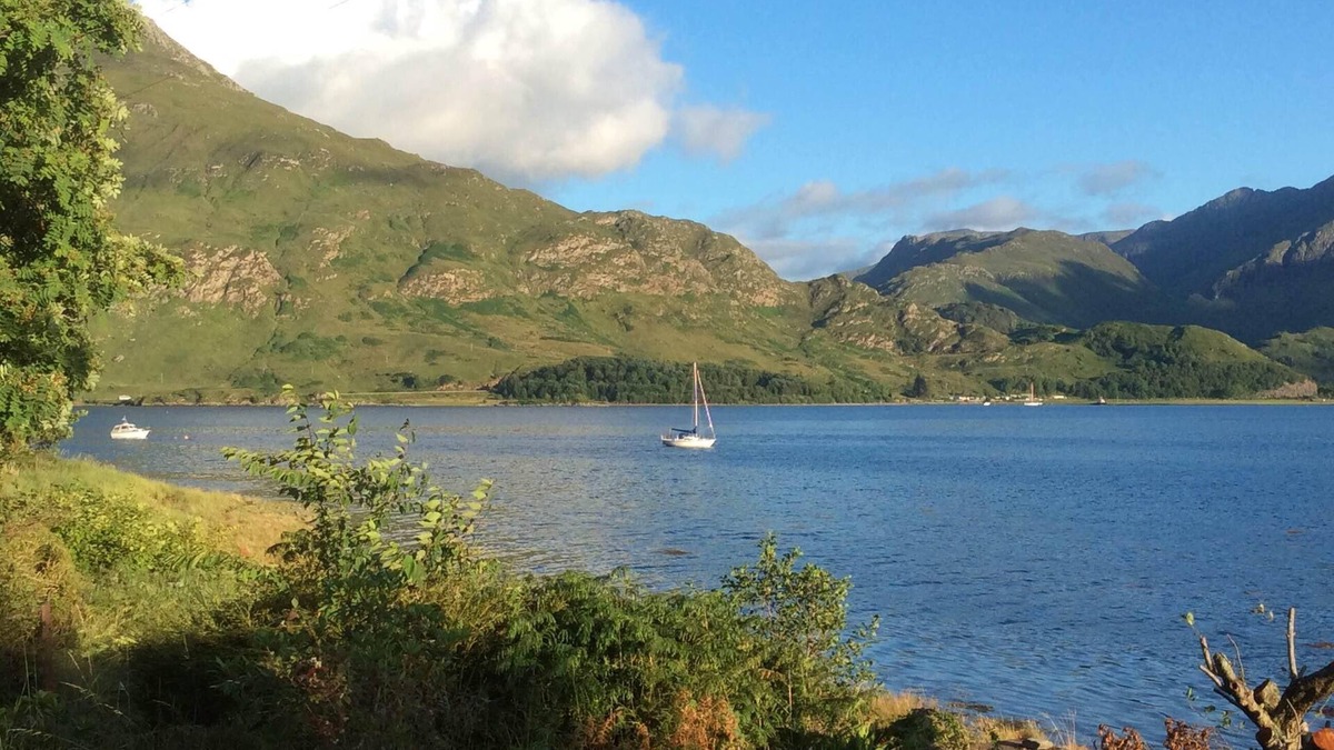 Kyle House | A loch side property with stunning views located in a walker's .