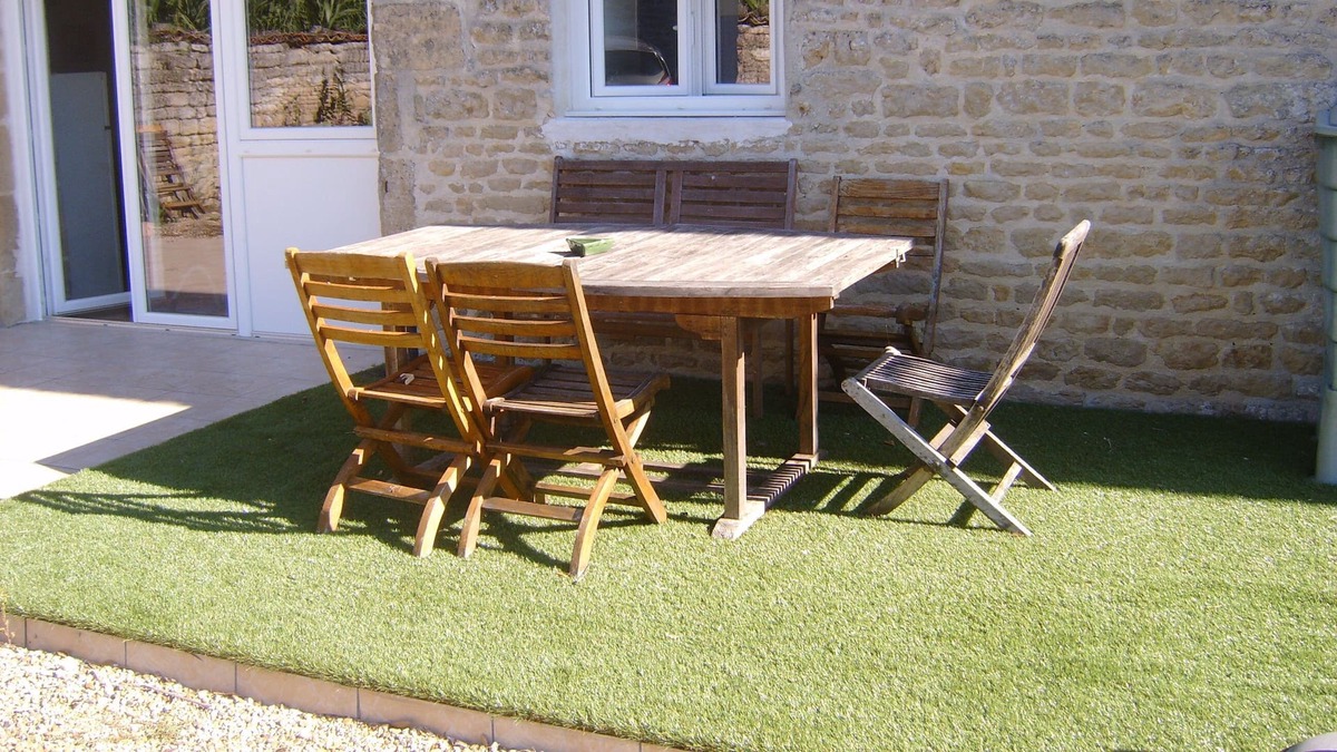 La Croix Comtesse House | A lovely 3 bedroom house with private pool, secure garden and parking