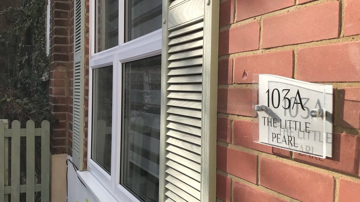 Whitstable House | A lovely spacious 2 bedroom house suitable for up to 5 people. Own driveway.