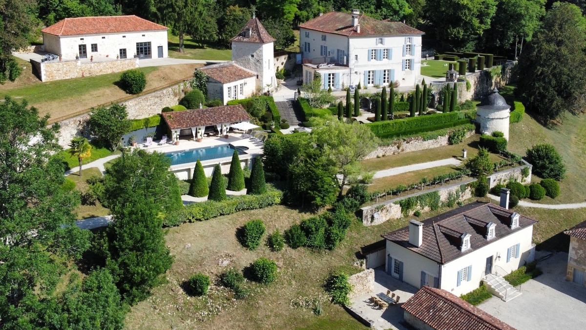 Saint-Pierre-de-Cole House | A luxurious charming domain in Périgord.