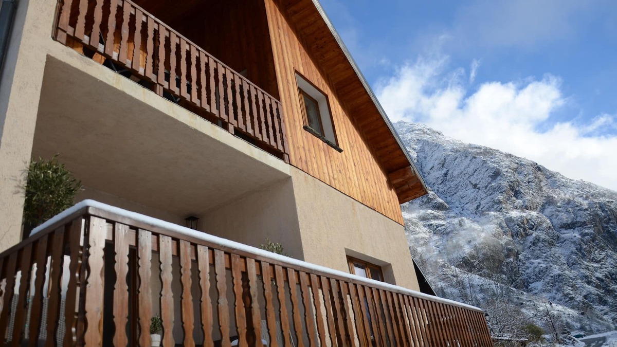 Venosc House | A luxurious 450m2 chalet in Venosc, a great base for skiing and cycling