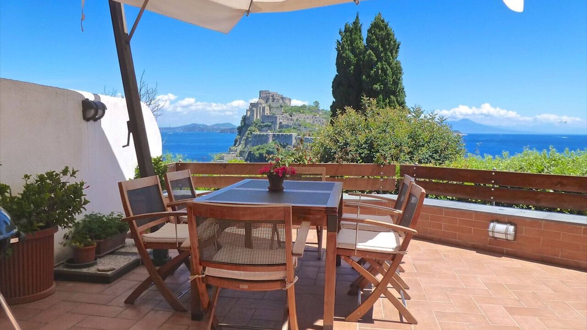 Ischia Porto Cottage | A luxury apartment with a breathtaking sea view