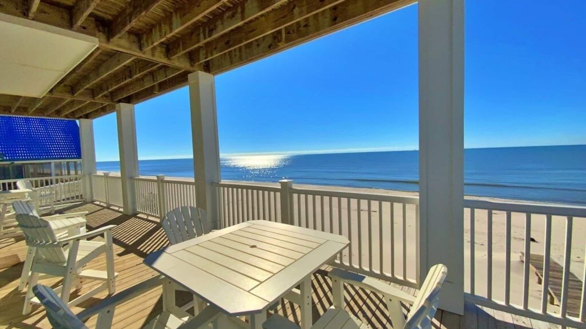 Surf Side Shores House | A Luxury Beachfront Escape