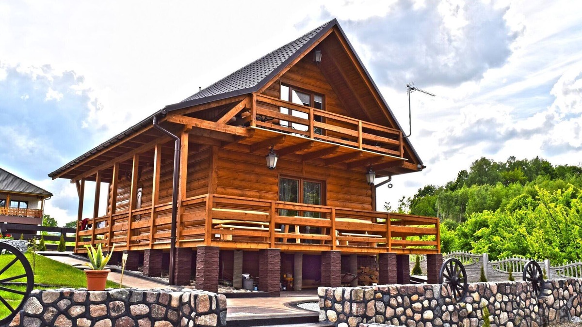 Lubna House | A luxury home on the shore of the lake