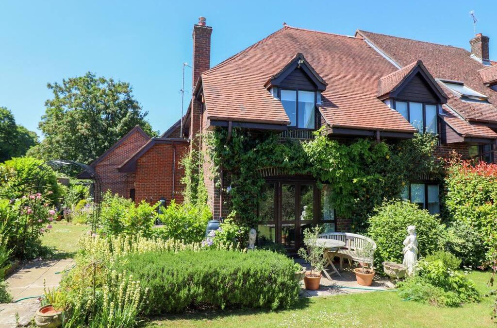 Alresford House | A Magical Retreat, Truly Unique !