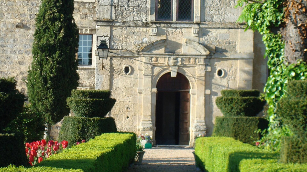 Frechou House | A memorable, romantic experience at the Château du Fréchou and its Gardens