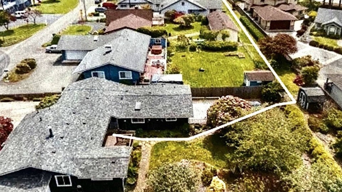 Brookings House | A Mermaids Pearl-New Cozy Vacation Home, Pet Friendly with Lovely Beach Access