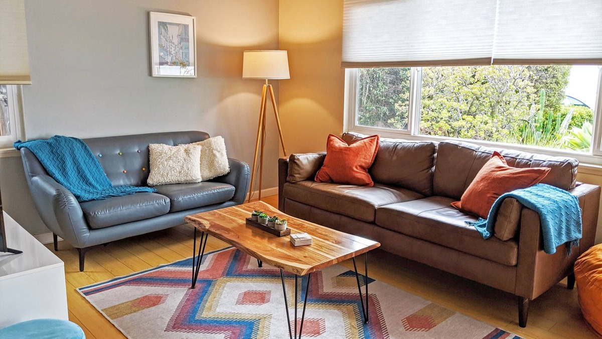 Bay Ho House | A mid-century hidden gem! Modern duplex with big yard close to beaches.