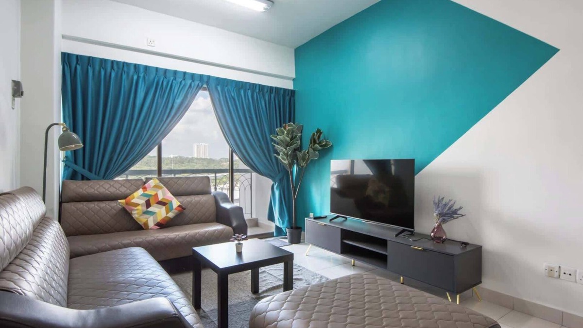 Tampoi Apartment | A Modern 3BR Home Near Danga Bay, Free Parking