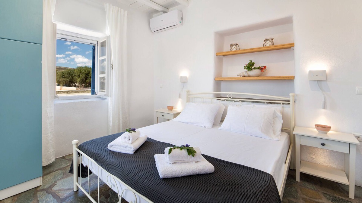 Ampelas House | A modern house nearby the beach of Ambelas
