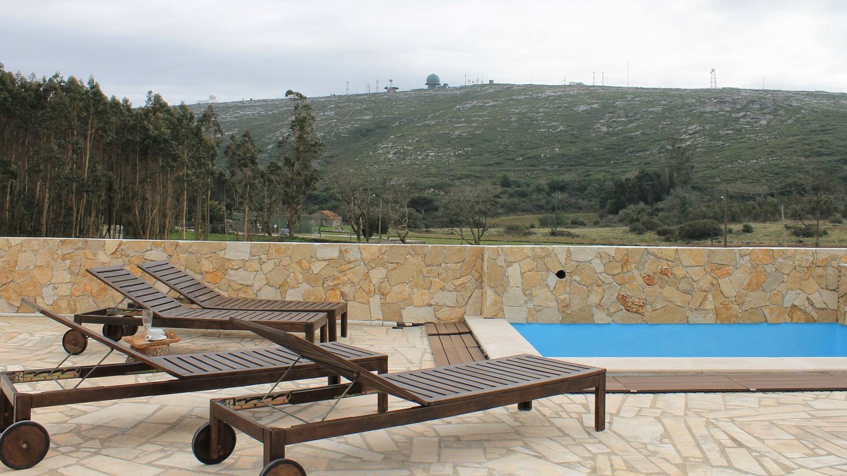 Lamas Villa | A Montejunto Villa - Casa do Mocho w/ shared outdoor pool, Free WiFi