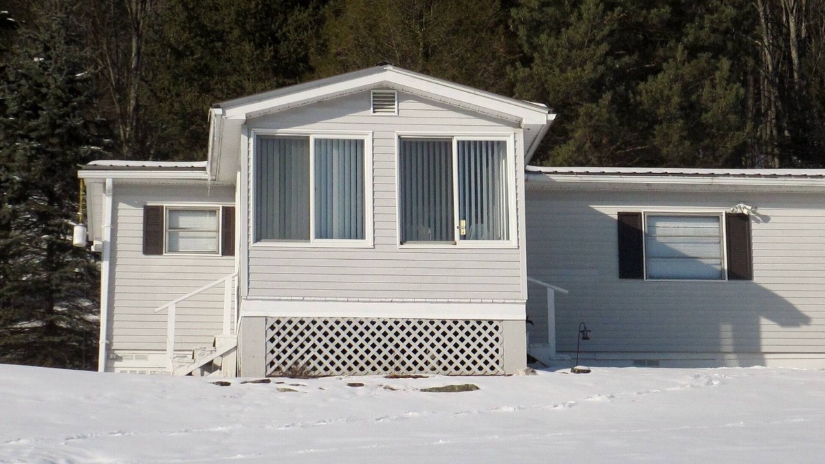 Morris House | A mountain view! Quaint and quiet!