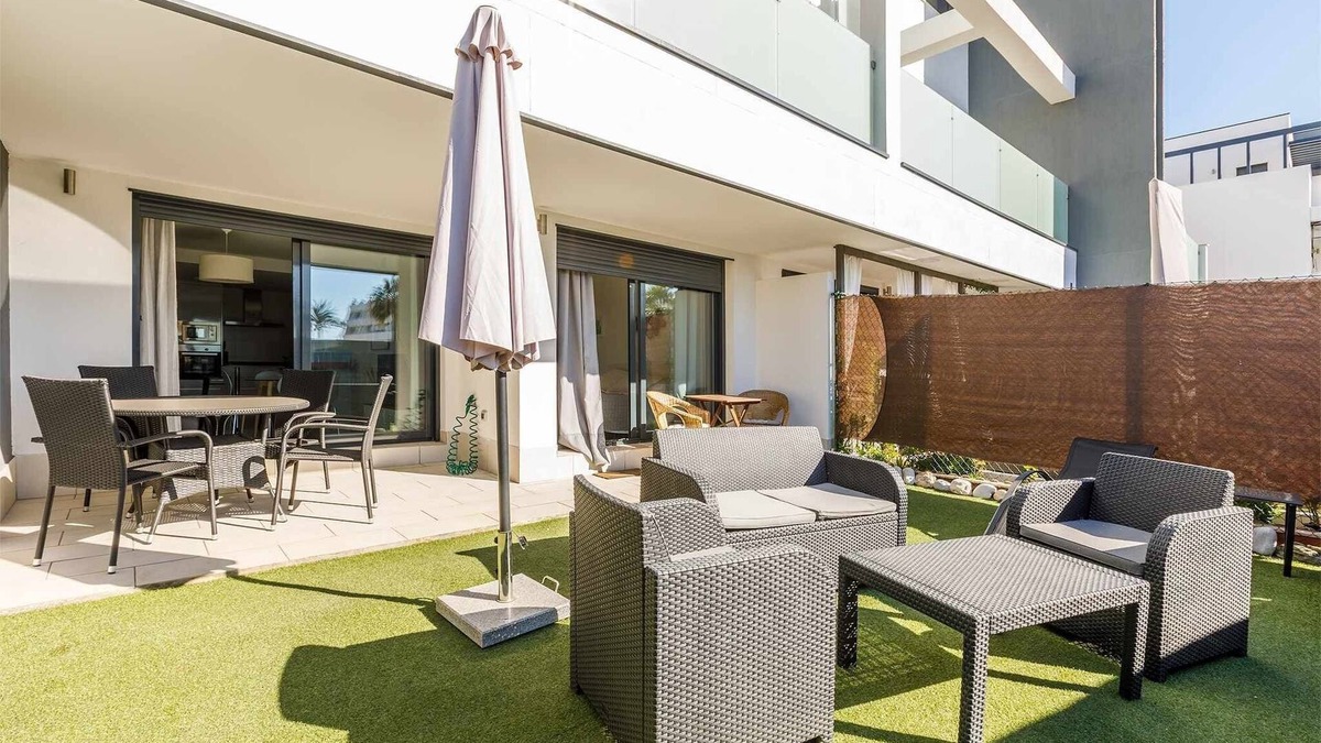 Caleta de Velez Apartment | A&N Alexia situado junto a la playa y al campo de Golf