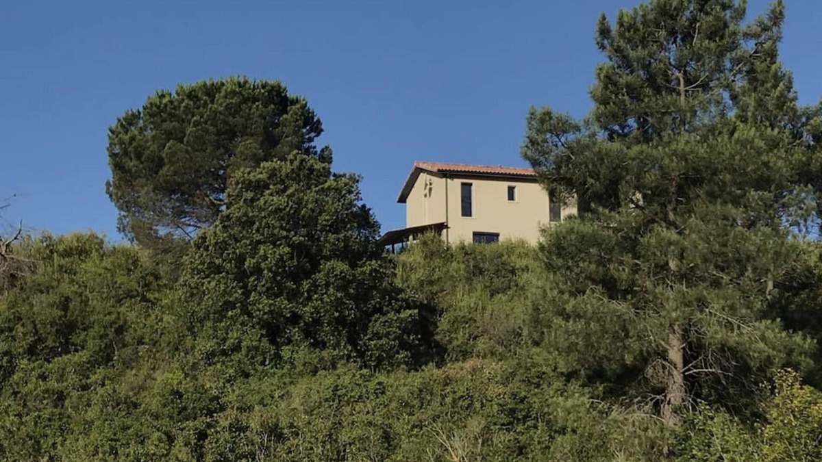 Aragon Cottage | A nature lovers retreat - private hot tub and pool