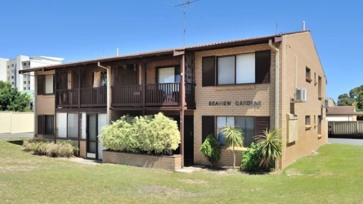 Rockingham Apartment | A neat & tidy 2 bedroom unit by the bay