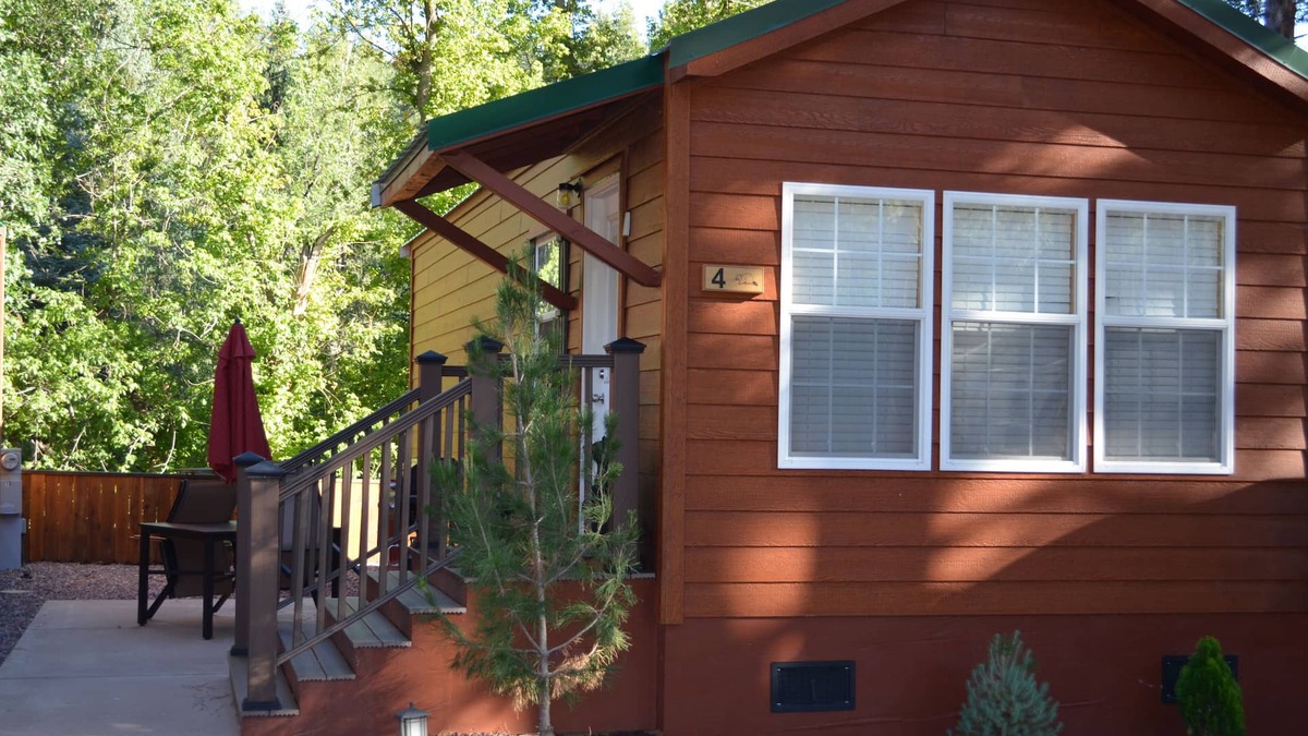 Christopher Creek Cabin | A one bedroom, one bathroom cabin overlooking Christopher Creek.