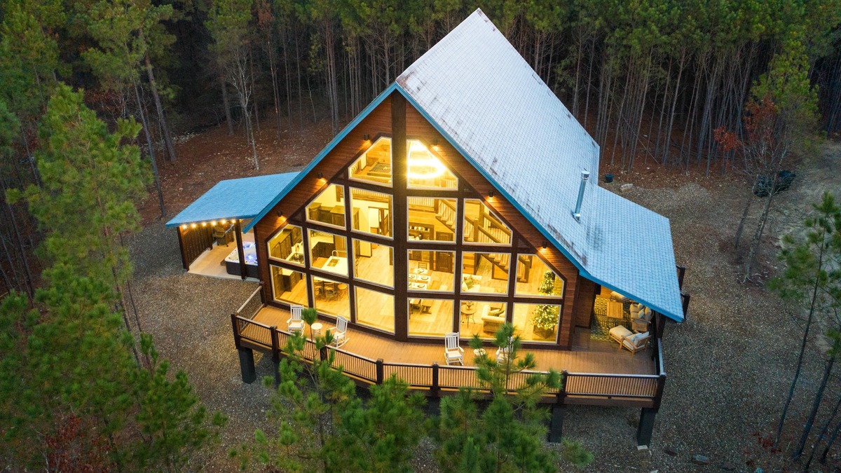 Broken Bow Cabin | A one-of-a-kind architectural masterpiece with massive window wall with view!