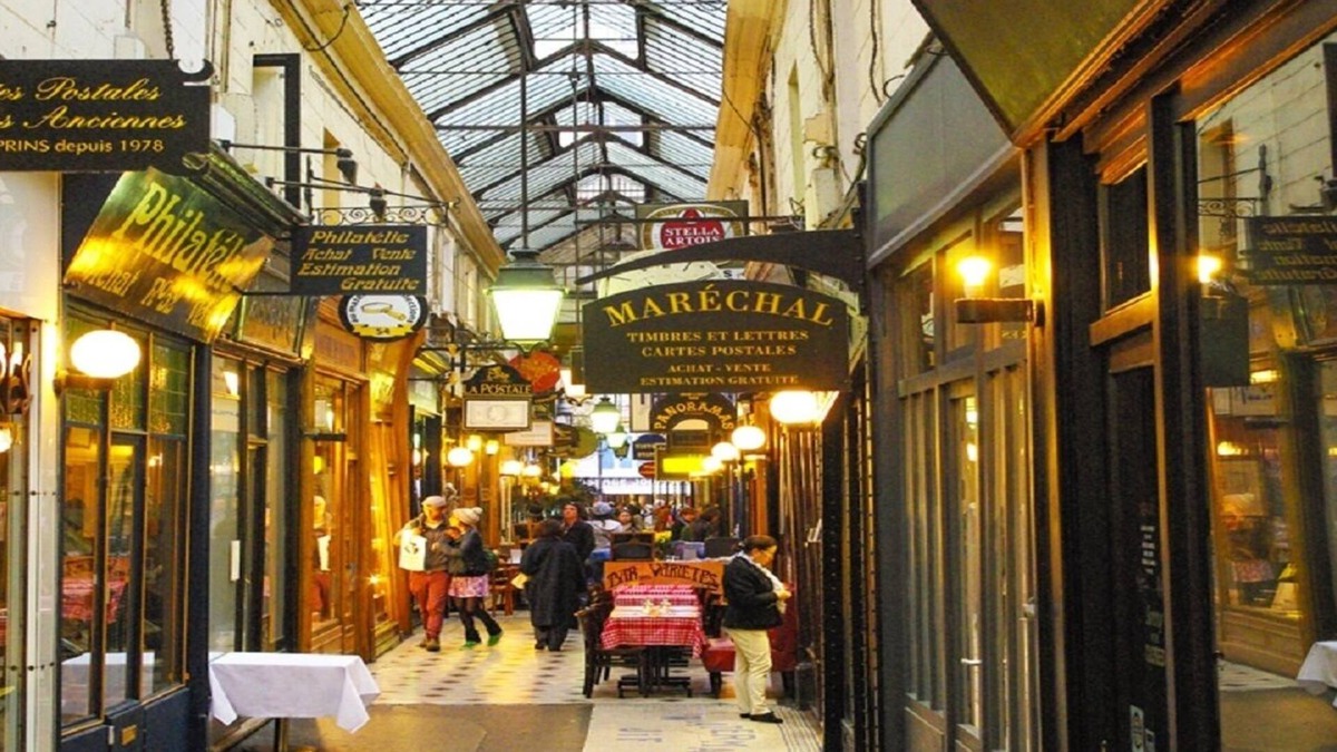 Quartier de la Porte-Saint-Denis Apartment | A paradise for food lovers- An essence of French gastronomy in Montrogueil