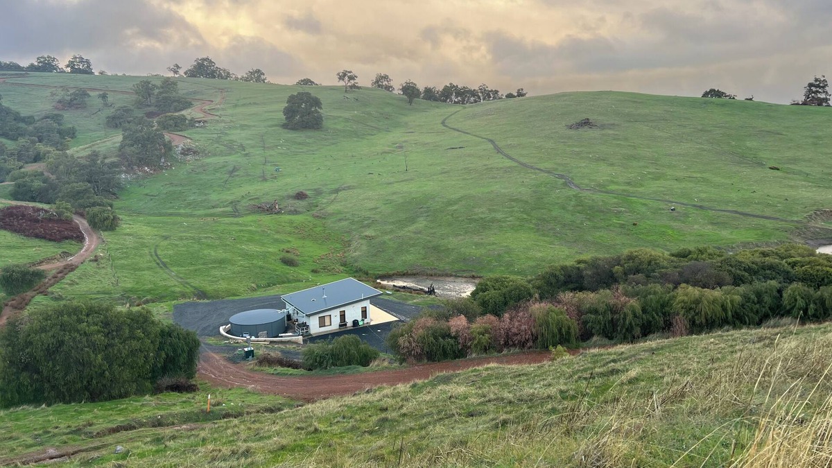 Ferguson Cottage | A peaceful Ferguson valley getaway close to MTB trails, wineries, and breweries
