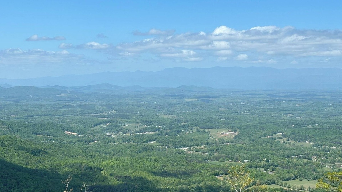 Morganton Cabin | A peaceful tiny cabin with sweeping views of the mountains.