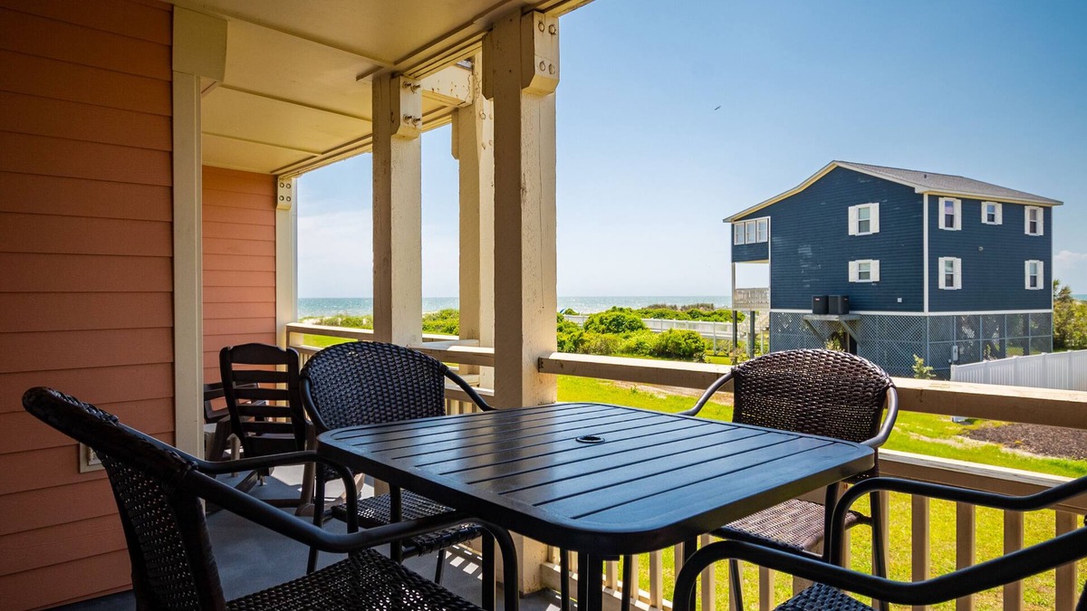 Caswell Beach Condo | A Pelican's Paradise: Condo with Community Pool and Ocean Views
