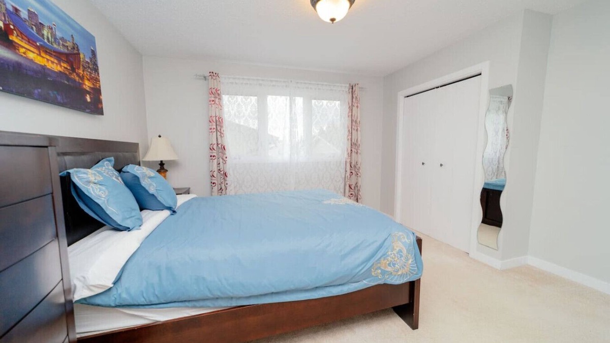 St. Albert House | A perfect 1 BR Getaway!