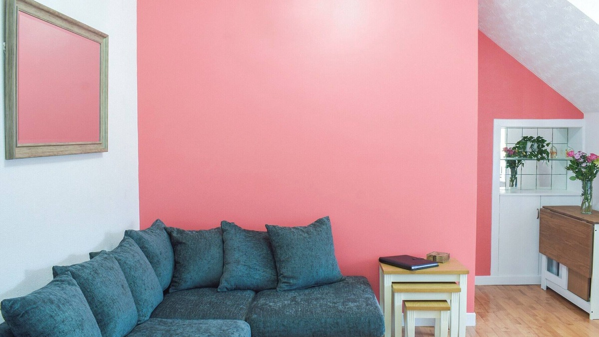 Ballantrae Cottage | A perfect coastal escape for couples and friends.