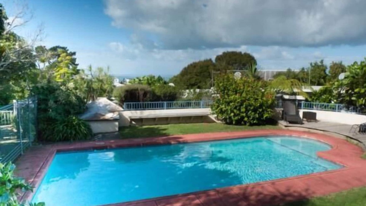 Castor Bay House | A perfect holiday home in native bush tranquility