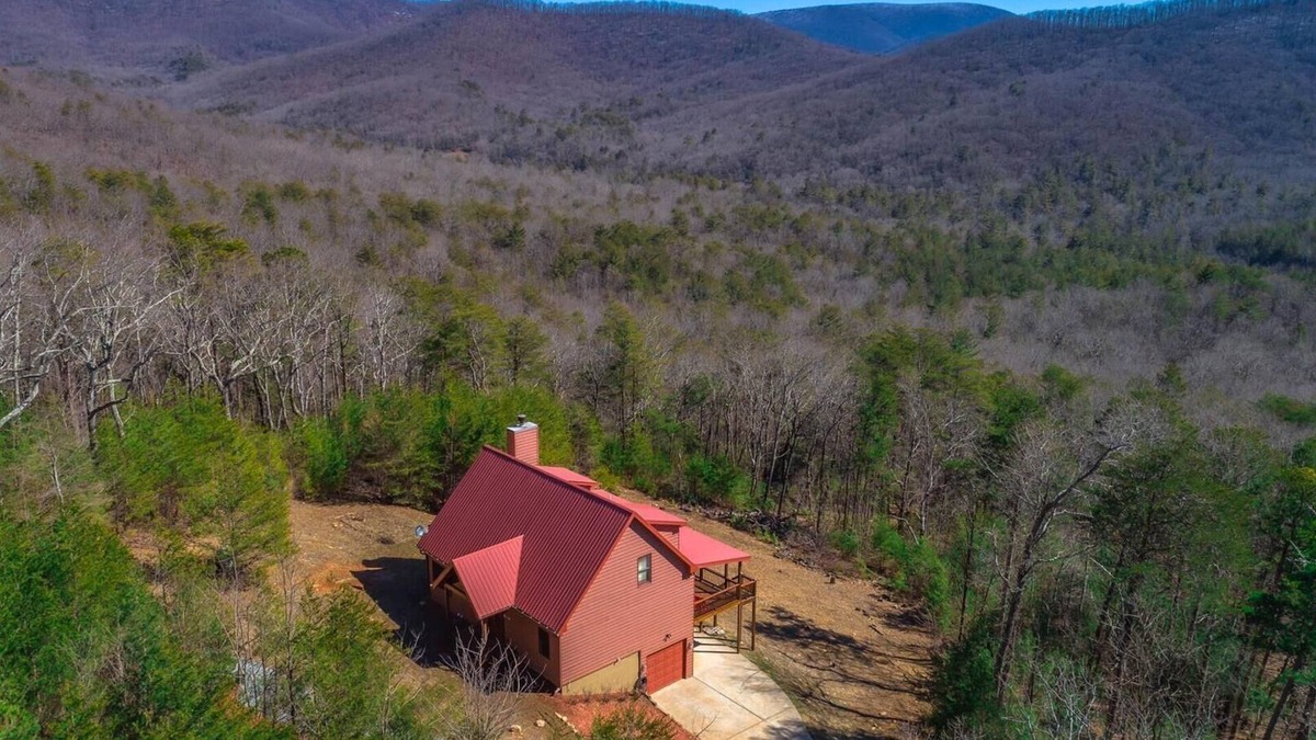 Ellijay Cabin | A perfect mountain view getaway