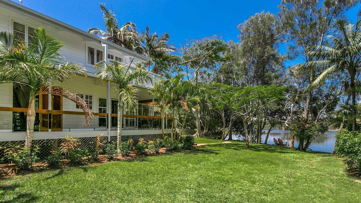 Belongil House | A PERFECT STAY - Sweethaven