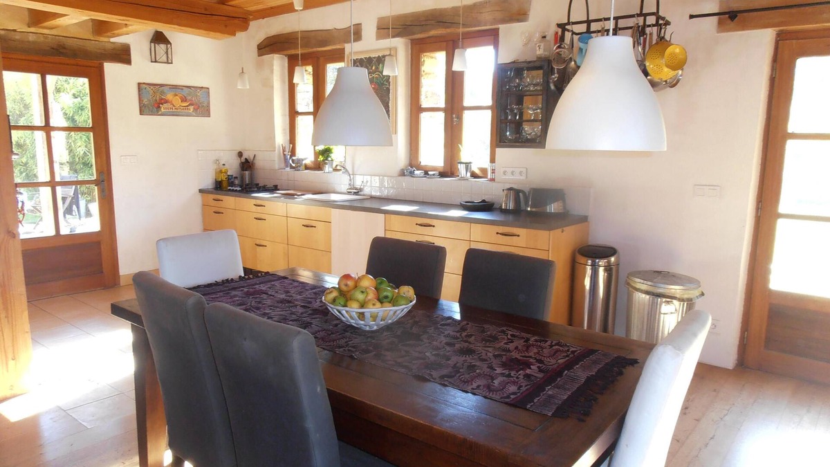 Marnac House | A perigordian house with a beautiful garden and a swimming pool.