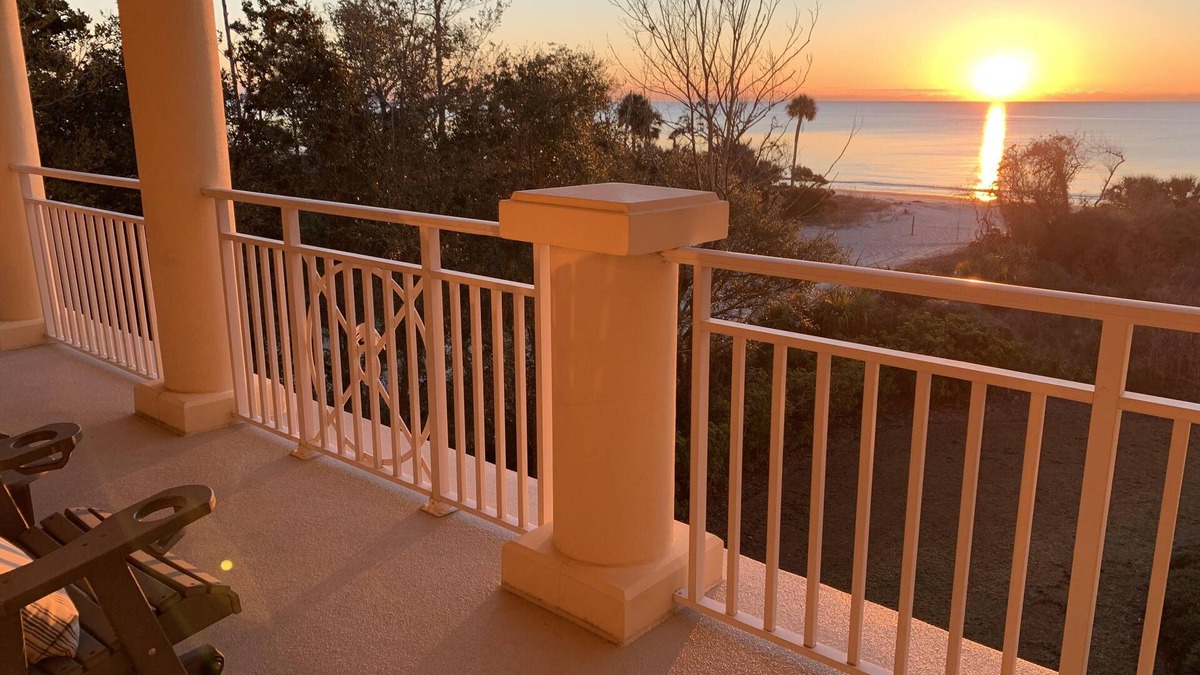 Daufuskie Island Villa | A Piece of Heaven: Oceanfront 3 BR/3 bath villa - FREE golf cart!