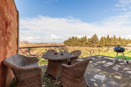 Chateauneuf-les-Martigues House | A Pincu, Rural Et Atypique