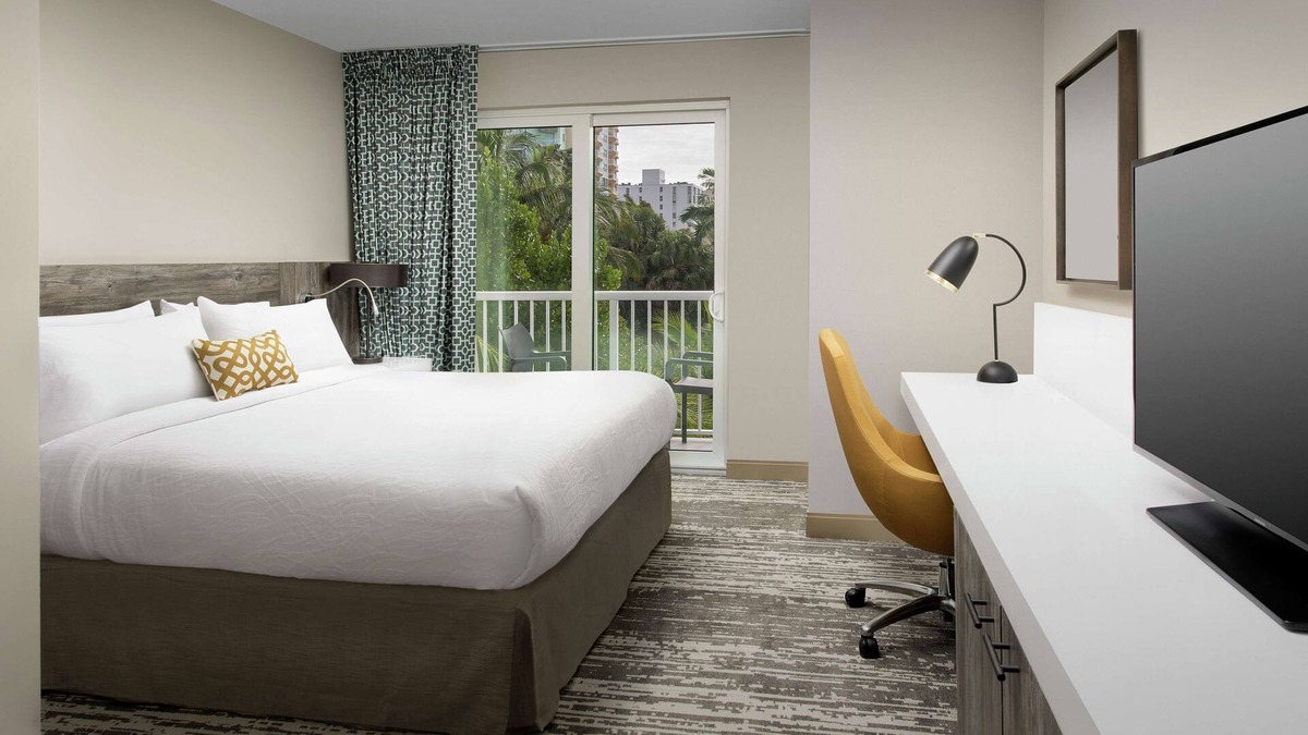 Brickell Hotel | A Place to Unwind, Unplug, and Recharge! Swimming Pool, Pets Allowed!