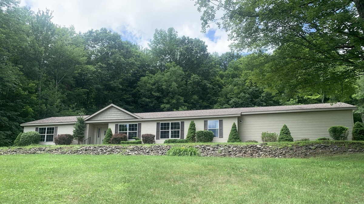 Oneonta House | A Place To Unwind